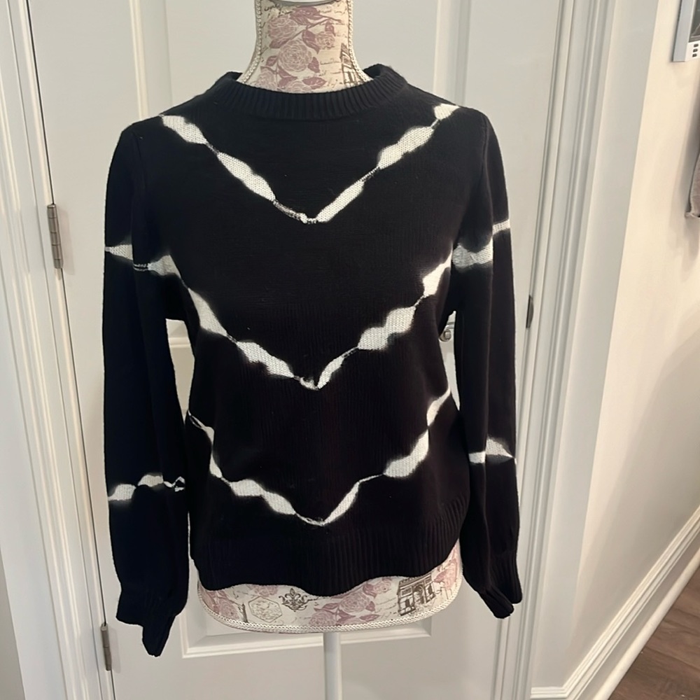 Simply Vera Vera Wang Black and White Sweater M